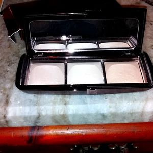 Hourglass Lightning Palette